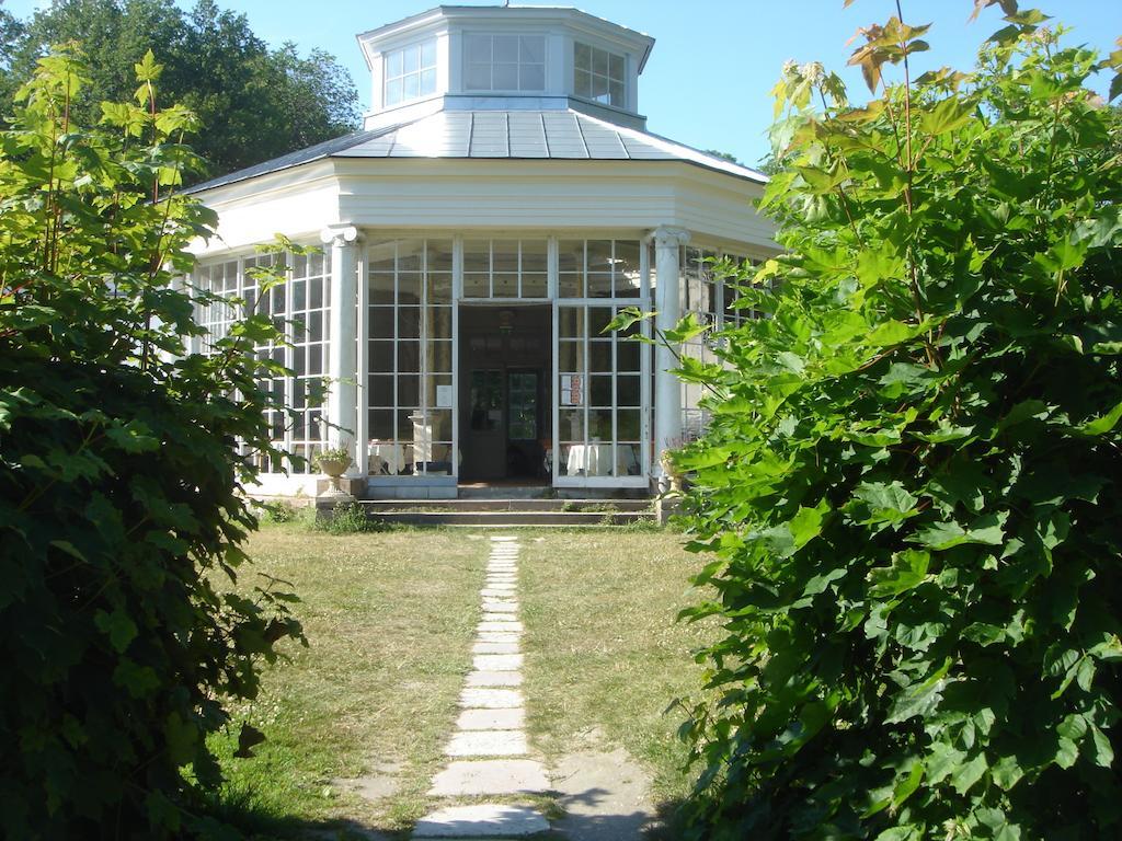 Tullgarns Vardshus Panzió Vagnhärad Kültér fotó